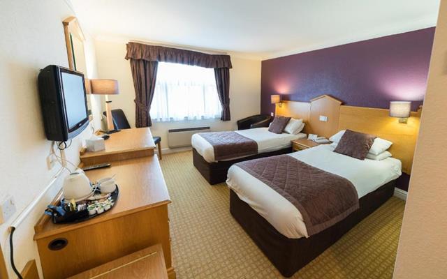 Everglades Park Hotel